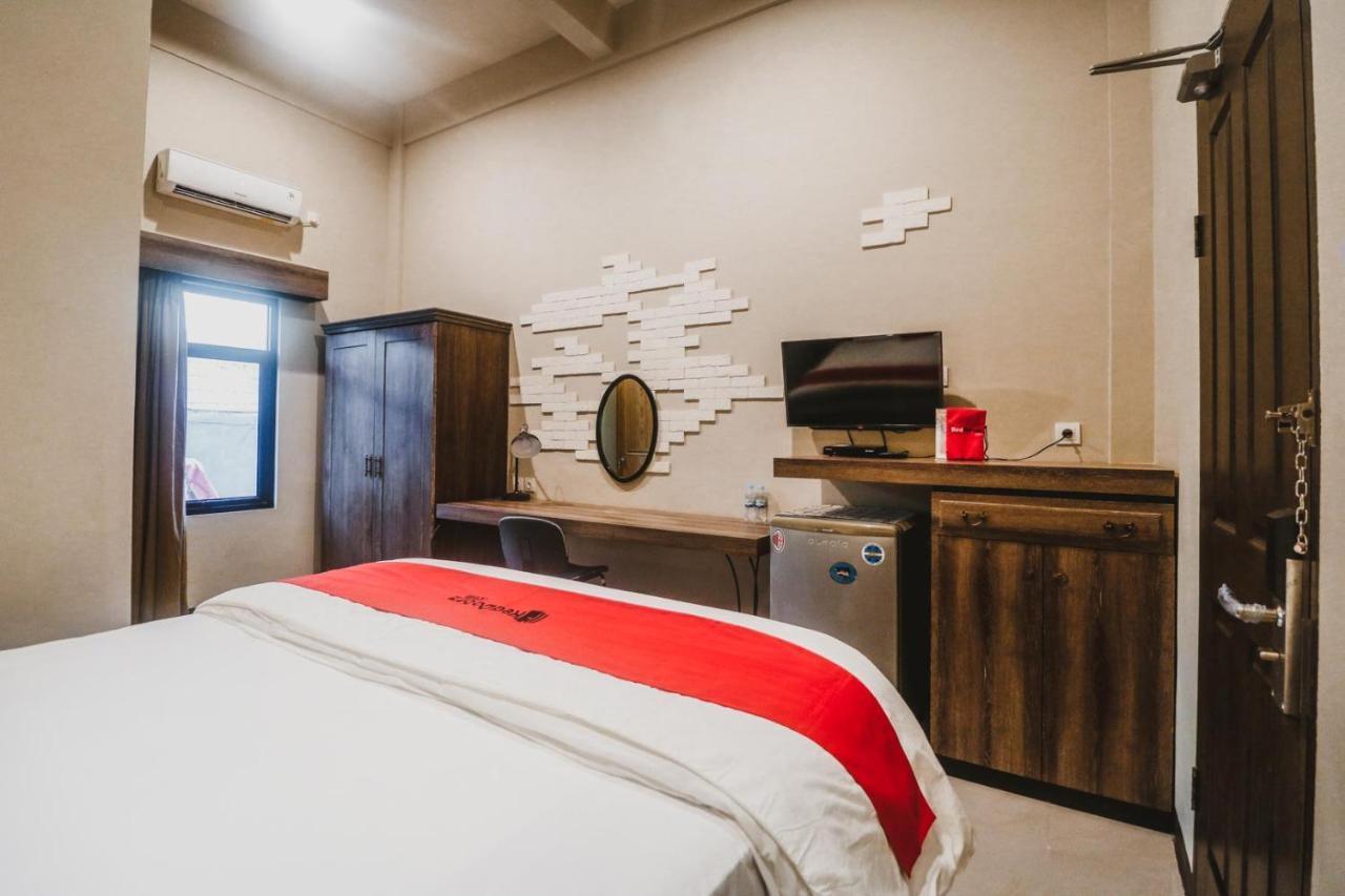 Reddoorz Plus Near Mall Slipi Jaya Jakarta Exteriér fotografie